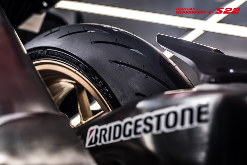 Bridgestone Battlax Hypersport S22
Battlax Hypersport S22
Bridgestone